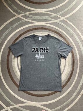 Lyda Designed in Paris France Y2K Embroidered Graphic Tee Woman's Size Large